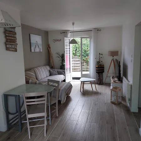 Calme à 900m De La Et 700m Centre *