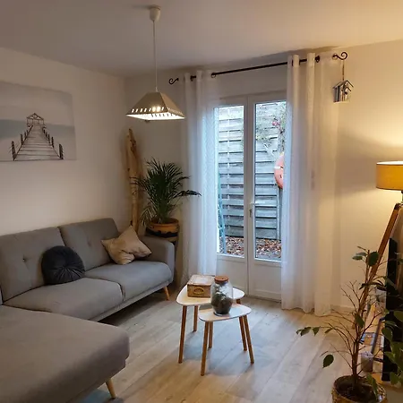 Calme à 900m De La Et 700m Centre Hébergement de vacances Saint-Georges-de-Didonne