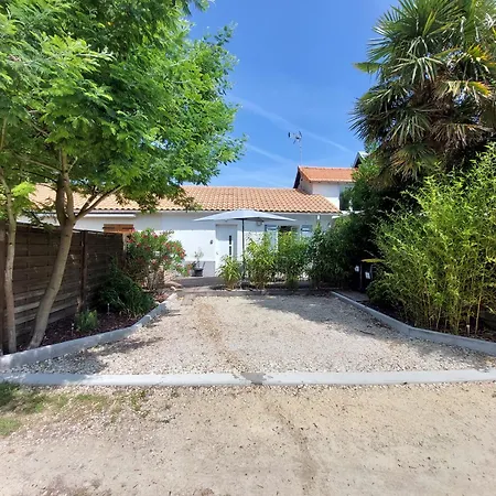 Calme à 900m De La Et 700m Centre