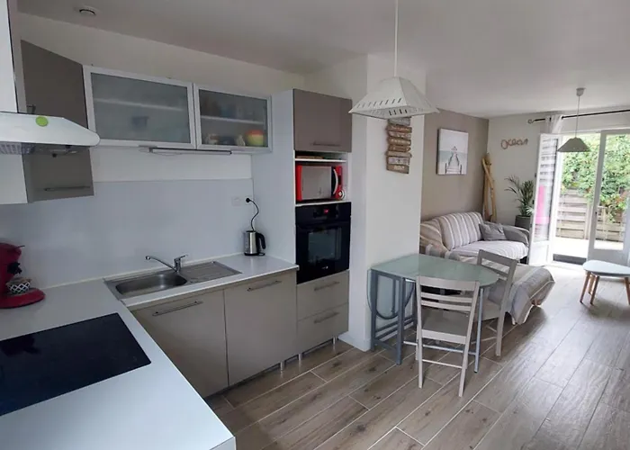 Calme à 900m De La Et 700m Centre