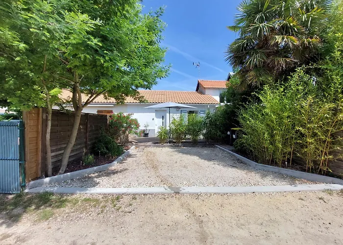 Calme à 900m De La Et 700m Centre